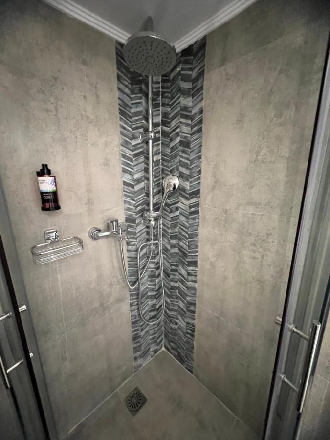 Serres City Center Modern Apartment Bagian luar foto