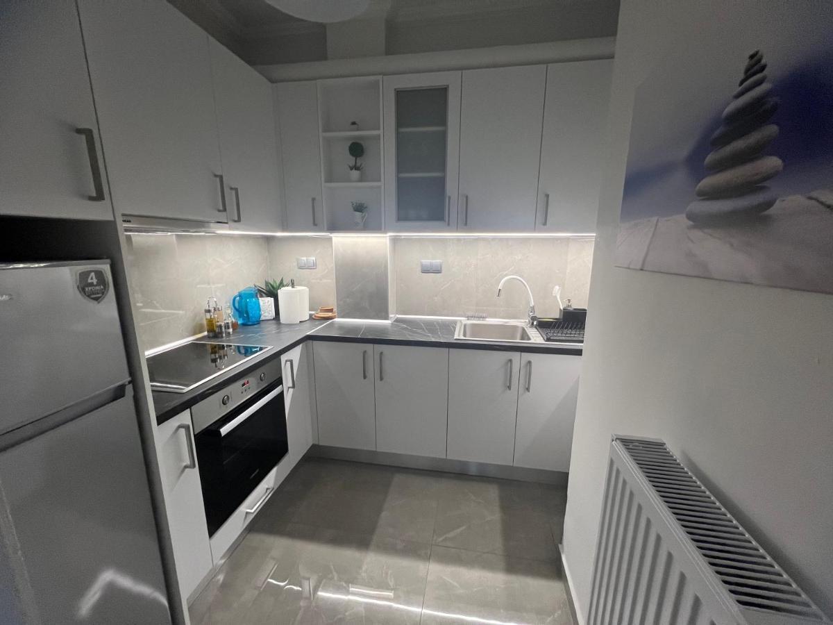 Serres City Center Modern Apartment Bagian luar foto